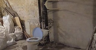 Демонтаж сантехкабины в панельном доме - цена от 1018 рублей | Сварной-Бря